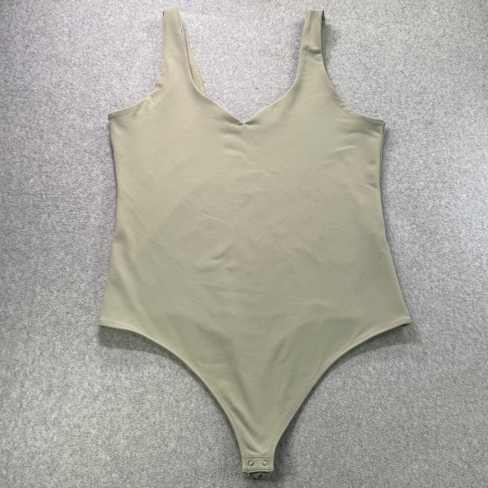 Abercrombie Fitch Soft A&F Collection Bodysuit Women’s L V Neck Snap Closure
